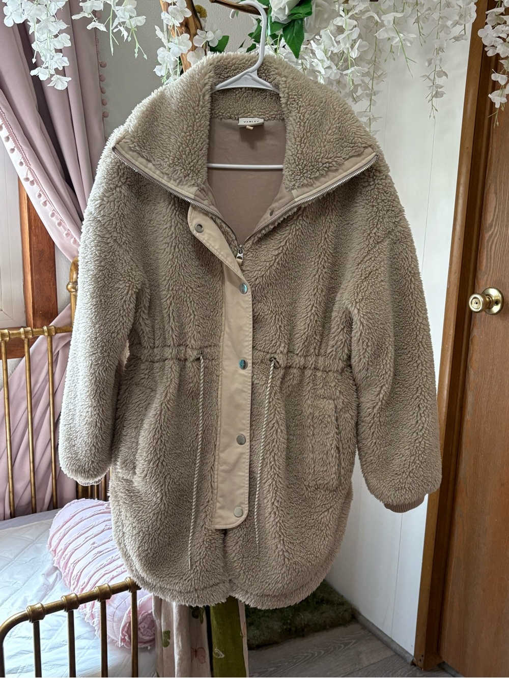 Varley Jamie Sherpa Jacket - Cream - Picture 6 of 10